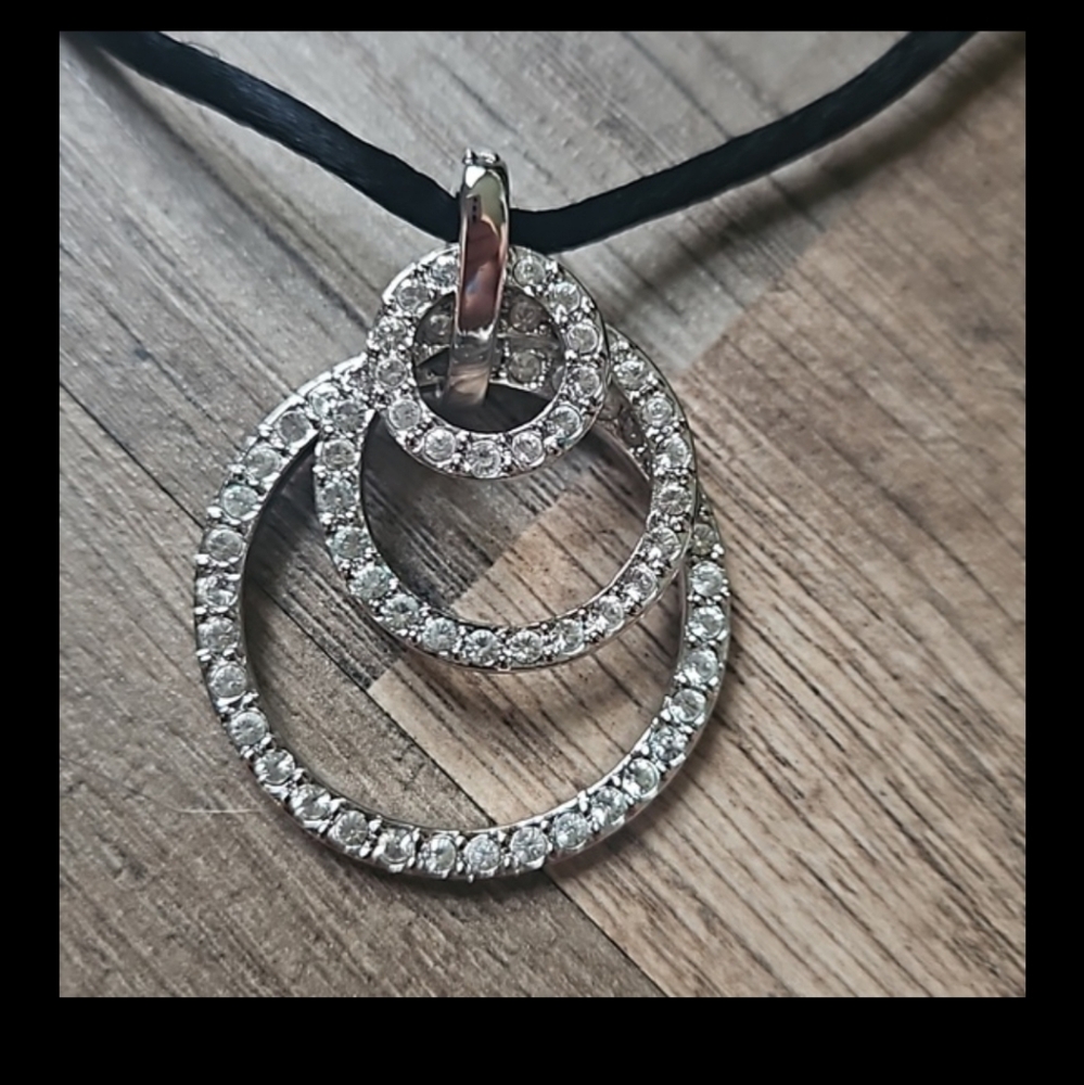 🥳bundle 3 For $15🥳Nolan Miller Triple Layer CZ Circle Pendant On Cord